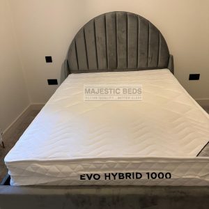 Half Moon Vertical Lines Bed
