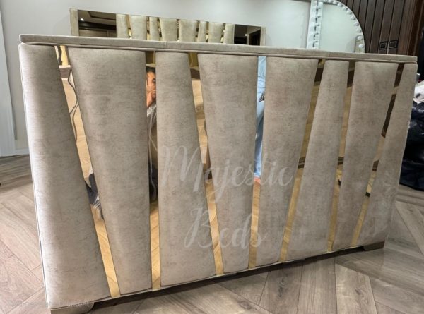 Vianca extravagant Mirrored TV Bed - Image 10