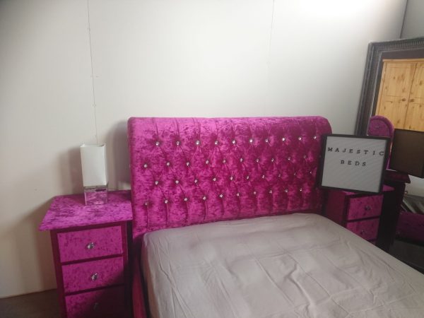 Alana Crushed Velvet Sleigh Bed with Matching Bedside Draws - Image 4