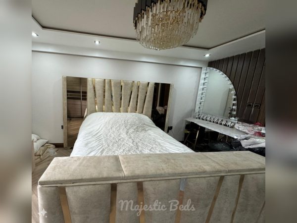 Vianca extravagant Mirrored TV Bed - Image 12