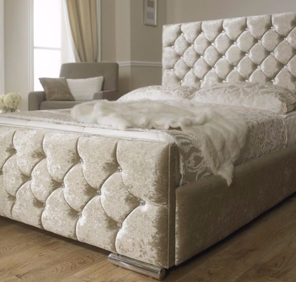 New Roxanne Chesterfield Crushed Velvet Bed - Image 11