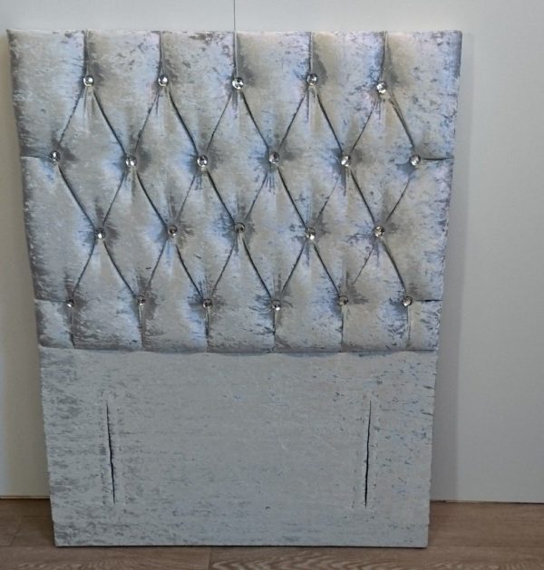 New Roxanne Chesterfield Crushed Velvet Bed - Image 14