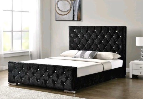 New Roxanne Chesterfield Crushed Velvet Bed - Image 15