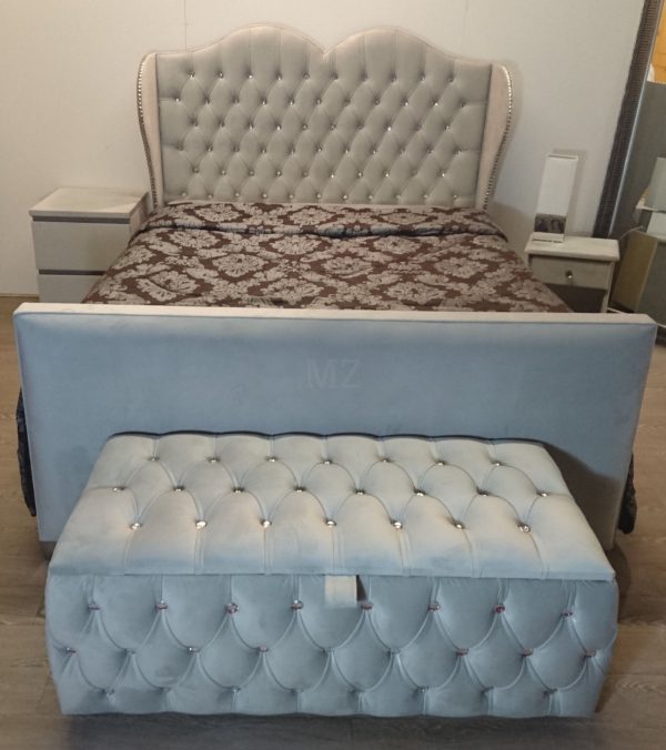 Zara Twin Curved Winged Bed